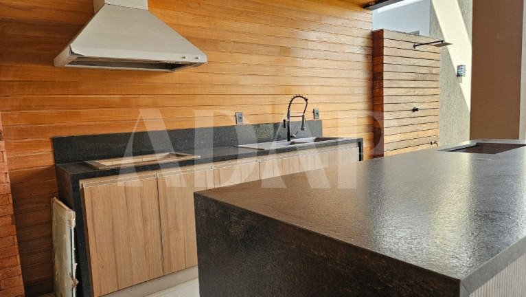 Imagem Casa com 5 Quartos à Venda, 360 m² em Barra Da Tijuca - Rio De Janeiro Imagem Casa com 5 Quartos à Venda, 360 m² em Barra Da Tijuca - Rio De Janeiro