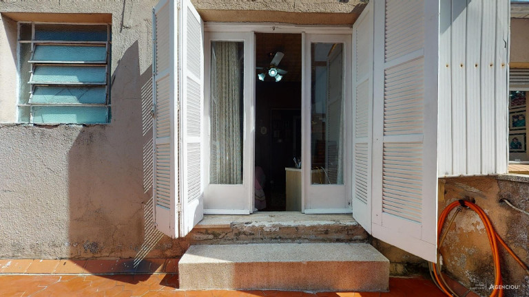 Imagem Apartamento com 2 Quartos à Venda, 80 m² em Petrópolis - Porto Alegre Imagem Apartamento com 2 Quartos à Venda, 80 m² em Petrópolis - Porto Alegre