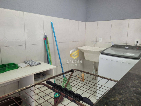 Imagem Casa com 4 Quartos para Temporada, 220 m² em Bombinhas - Bombinhas