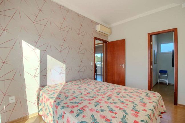 Imagem Casa com 4 Quartos à Venda, 260 m² em São João Do Rio Vermelho - Florianópolis Imagem Casa com 4 Quartos à Venda, 260 m² em São João Do Rio Vermelho - Florianópolis