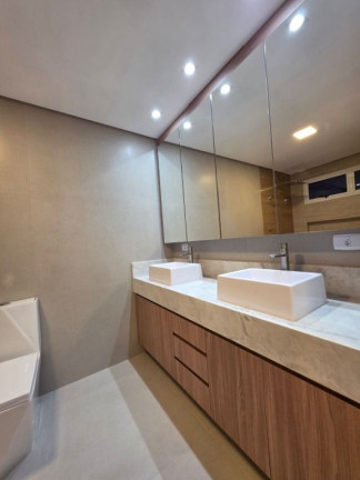 Imagem Casa com 3 Quartos à Venda, 284 m² em Santo Inácio - Curitiba