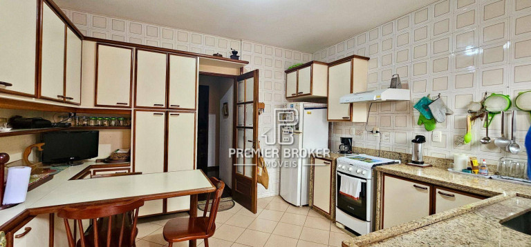 Imagem Casa com 3 Quartos à Venda, 160 m² em Parque São Luiz - Teresópolis Imagem Casa com 3 Quartos à Venda, 160 m² em Parque São Luiz - Teresópolis