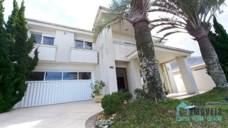 Sobrado com 3 Quartos à Venda, 240 m² em Centro - Tramandaí