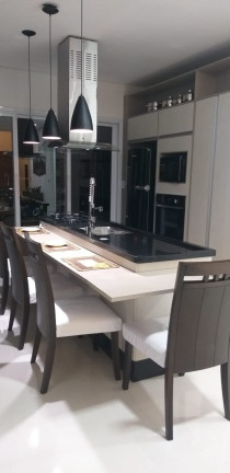 Imagem Casa com 3 Quartos à Venda, 300 m² em Cezar De Souza - Mogi Das Cruzes Imagem Casa com 3 Quartos à Venda, 300 m² em Cezar De Souza - Mogi Das Cruzes