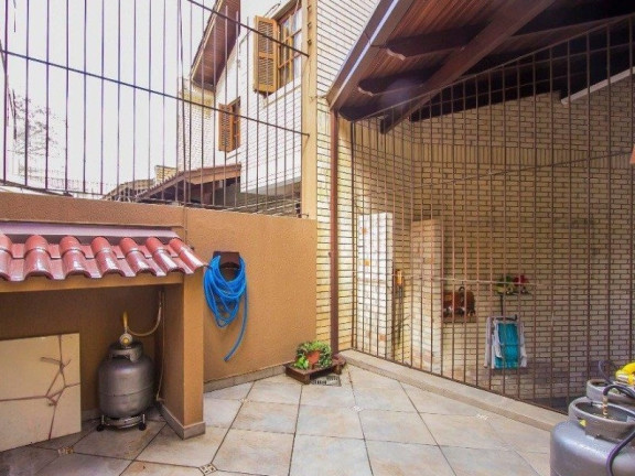 Imagem Casa com 3 Quartos à Venda, 166 m² em Jardim Itu - Porto Alegre Imagem Casa com 3 Quartos à Venda, 166 m² em Jardim Itu - Porto Alegre