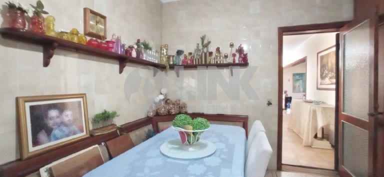 Imagem Casa com 3 Quartos à Venda, 374 m² em Jardim Lindóia - Porto Alegre