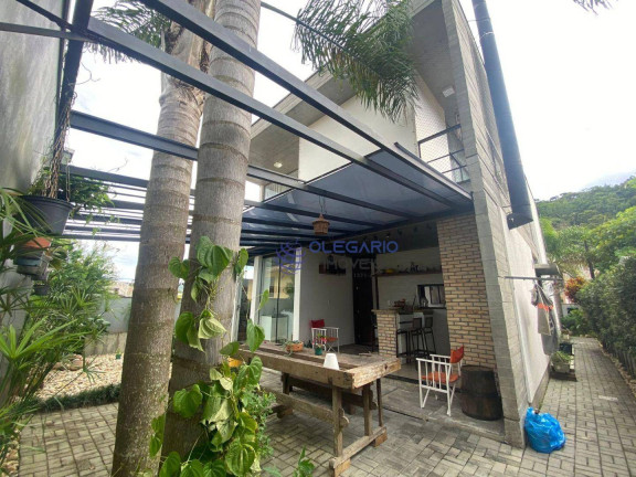 Imagem Sobrado com 3 Quartos à Venda, 210 m² em Centro - Penha Imagem Sobrado com 3 Quartos à Venda, 210 m² em Centro - Penha