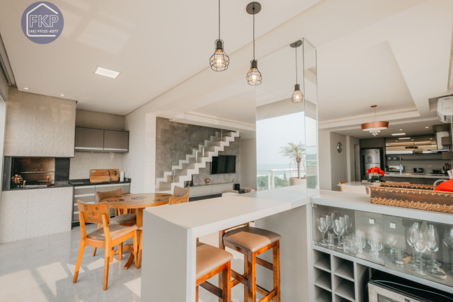 Imagem Cobertura com 4 Quartos à Venda, 211 m² em Santinho - Florianópolis