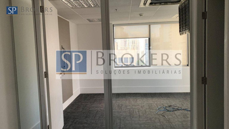 Imagem Sala Comercial à Venda ou Locação, 225 m² em Itaim Bibi - São Paulo Imagem Sala Comercial à Venda ou Locação, 225 m² em Itaim Bibi - São Paulo