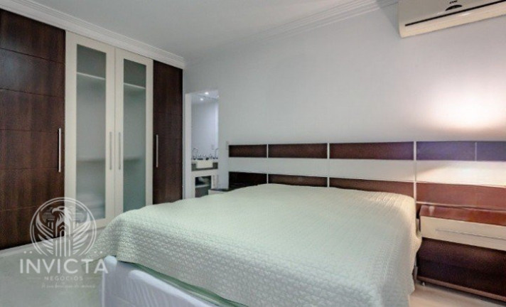 Imagem Apartamento com 5 Quartos à Venda, 650 m² em Centro - Balneário Camboriú