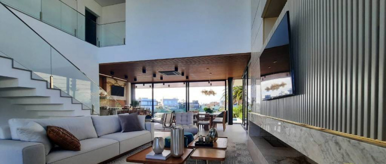 Imagem Casa com 5 Quartos à Venda, 200 m² em Arpoador - Xangri-lá Imagem Casa com 5 Quartos à Venda, 200 m² em Arpoador - Xangri-lá
