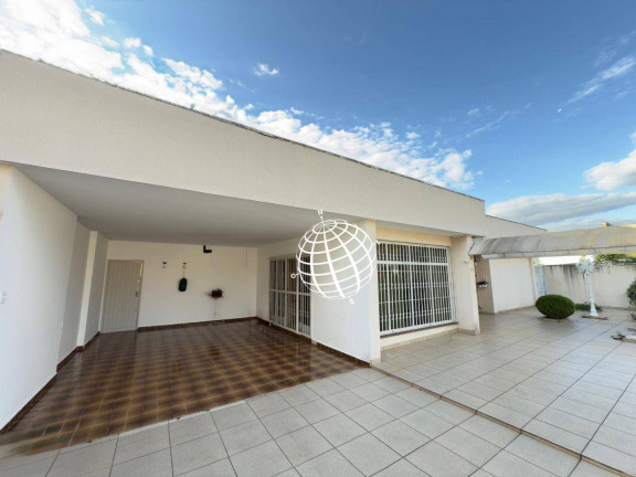 Casa com 3 Quartos à Venda, 292 m² em Centro - Atibaia
