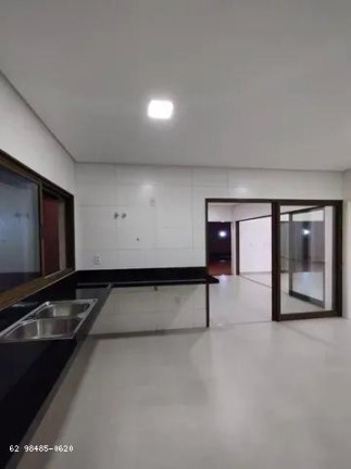 Imagem Casa com 3 Quartos à Venda, 351 m² em Residencial Goiânia Golfe Clube - Goiânia Imagem Casa com 3 Quartos à Venda, 351 m² em Residencial Goiânia Golfe Clube - Goiânia