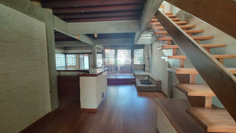 Imagem Casa com 3 Quartos à Venda, 260 m² Imagem Casa com 3 Quartos à Venda, 260 m²