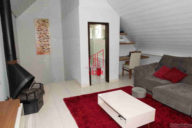 Imagem Sobrado com 3 Quartos à Venda, 117 m² em Uberaba - Curitiba