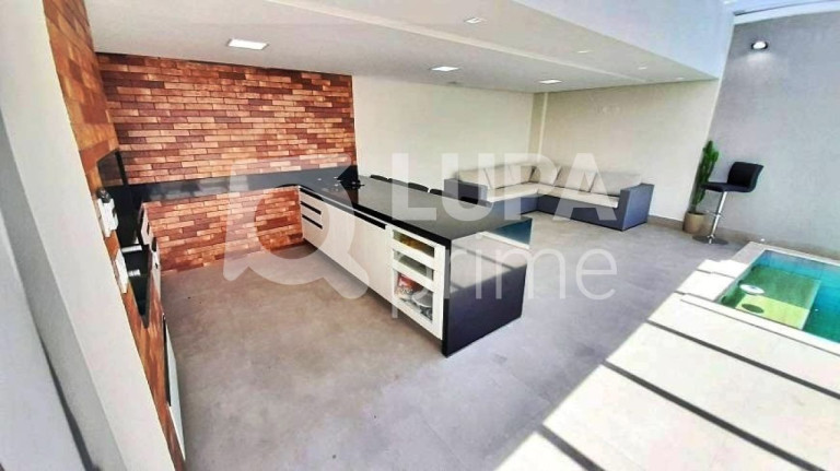 Imagem Casa com 3 Quartos à Venda, 277 m² em Tremembé - São Paulo Imagem Casa com 3 Quartos à Venda, 277 m² em Tremembé - São Paulo