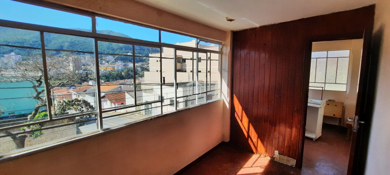 Imagem Casa com 3 Quartos à Venda, 191 m² em Nossa Sra. Aparecida - Poços De Caldas