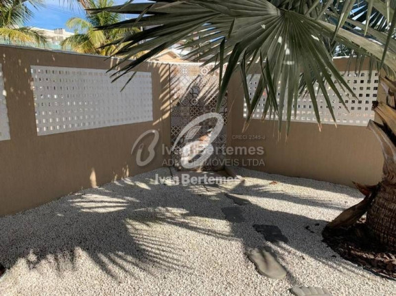 Imagem Casa com 4 Quartos para Temporada, em Canto Grande - Bombinhas Imagem Casa com 4 Quartos para Temporada, em Canto Grande - Bombinhas