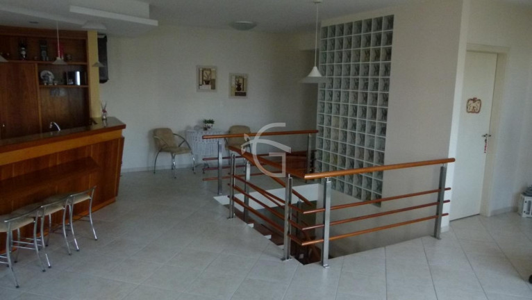 Imagem Imóvel com 3 Quartos à Venda, 412 m² em Centro - Joinville