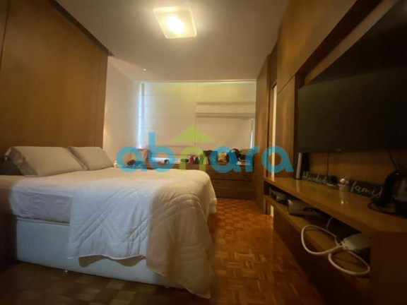 Imagem Apartamento com 3 Quartos à Venda, 184 m² em Copacabana - Rio De Janeiro Imagem Apartamento com 3 Quartos à Venda, 184 m² em Copacabana - Rio De Janeiro