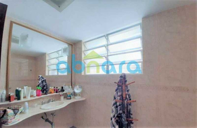 Imagem Apartamento com 3 Quartos à Venda, 270 m² em Copacabana - Rio De Janeiro Imagem Apartamento com 3 Quartos à Venda, 270 m² em Copacabana - Rio De Janeiro