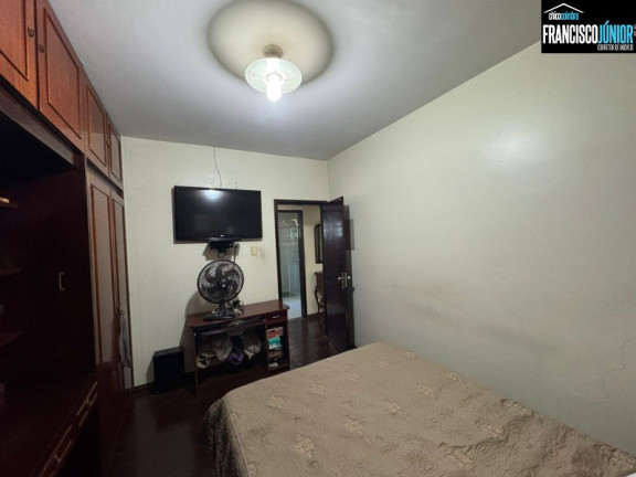 Imagem Casa com 3 Quartos à Venda, 241 m² em Setor Aeroporto - Goiânia