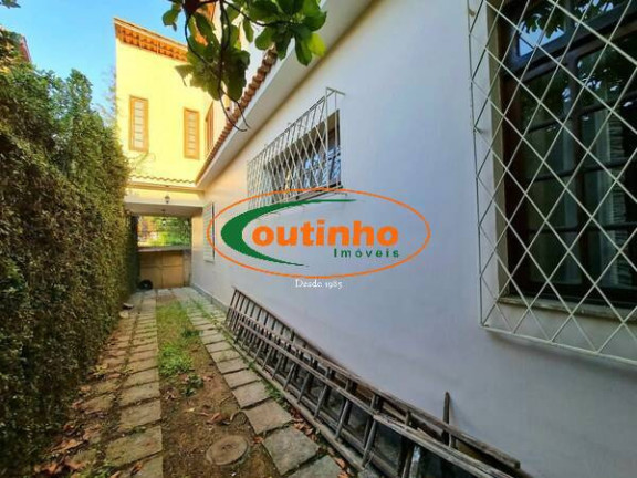 Imagem Casa com 7 Quartos à Venda, 371 m² em Rocha - Rio De Janeiro