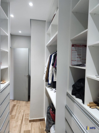 Imagem Casa de Condomínio com 3 Quartos à Venda, 300 m² em Iporanga - Sorocaba