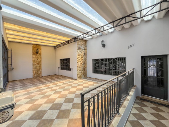 Casa com 2 Quartos à Venda, 180 m² em Vila Carrão - São Paulo