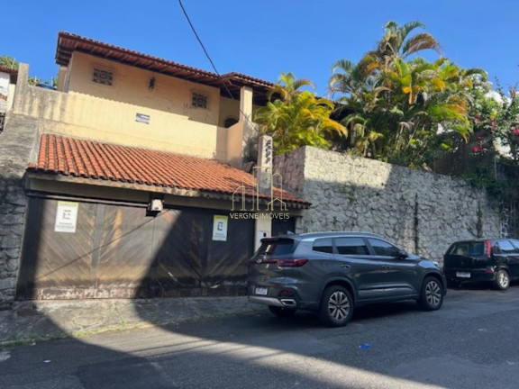 Casa com 3 Quartos à Venda, 180 m² em Vila Laura - Salvador