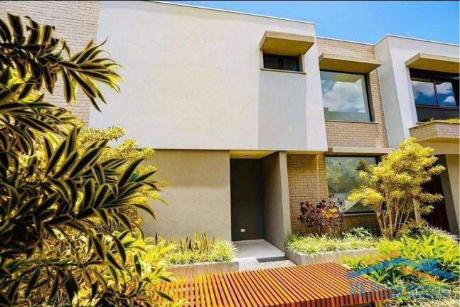 Imagem Casa de Condomínio com 3 Quartos à Venda, 355 m² em Moema - São Paulo