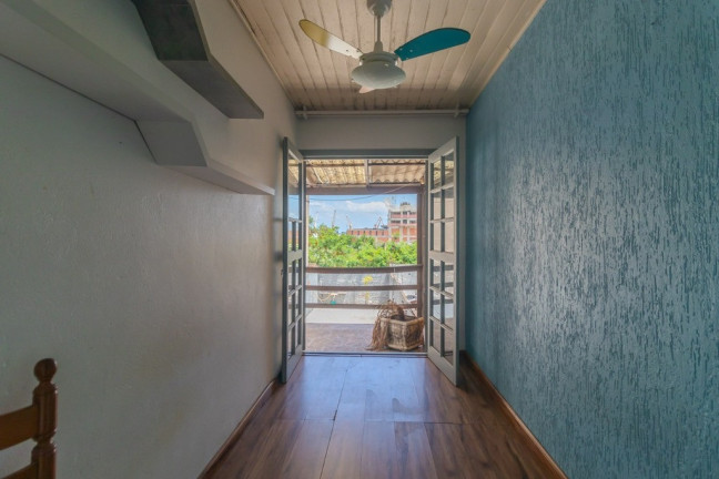 Imagem Casa com 3 Quartos à Venda, 160 m² em Floresta - Porto Alegre Imagem Casa com 3 Quartos à Venda, 160 m² em Floresta - Porto Alegre