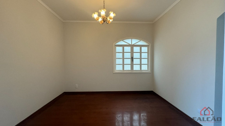 Imagem Sobrado com 4 Quartos à Venda, 226 m² em Embaré - Santos