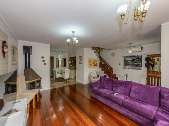 Imagem Casa com 5 Quartos à Venda, 290 m² em Jardim Itu - Porto Alegre Imagem Casa com 5 Quartos à Venda, 290 m² em Jardim Itu - Porto Alegre