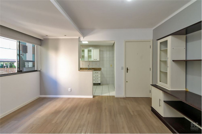 Imagem Imóvel com 1 Quarto à Venda,  em Petrópolis - Porto Alegre