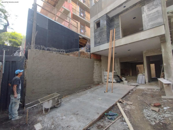 Imagem Casa com 3 Quartos à Venda, 167 m² em água Verde - Curitiba