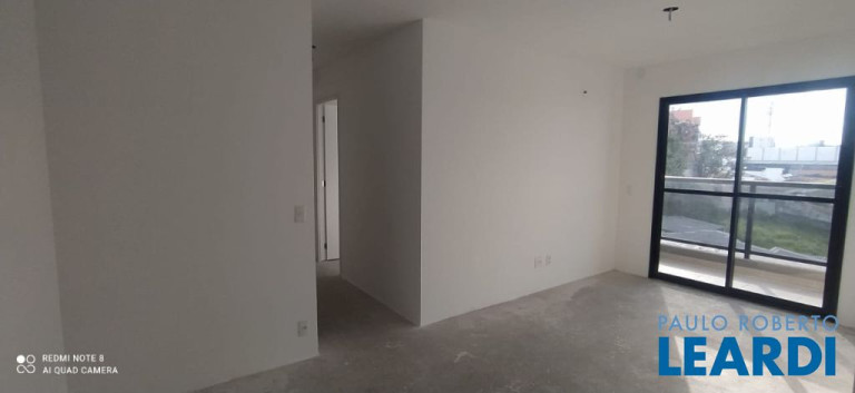 Imagem Apartamento com 2 Quartos à Venda, 61 m² em Campestre - Santo André