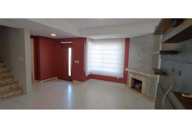 Imagem Casa com 3 Quartos à Venda,  em Hípica - Porto Alegre