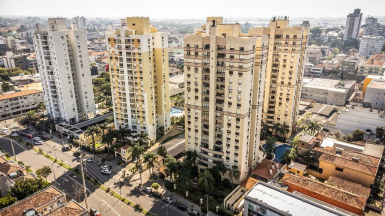 Imagem Apartamento com 3 Quartos à Venda, 90 m² em Passo Da Areia - Porto Alegre