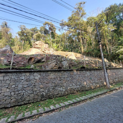 Imagem Terreno à Venda, 2 m² em Vale Dos Pinheiros - Nova Friburgo Imagem Terreno à Venda, 2 m² em Vale Dos Pinheiros - Nova Friburgo