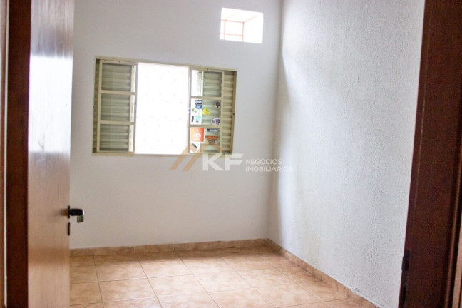 Imagem Casa com 2 Quartos à Venda, 78 m² em Centro - Jardinópolis
