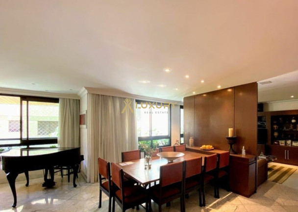 Imagem Imóvel com 4 Quartos à Venda, 230 m² em Lourdes - Belo Horizonte