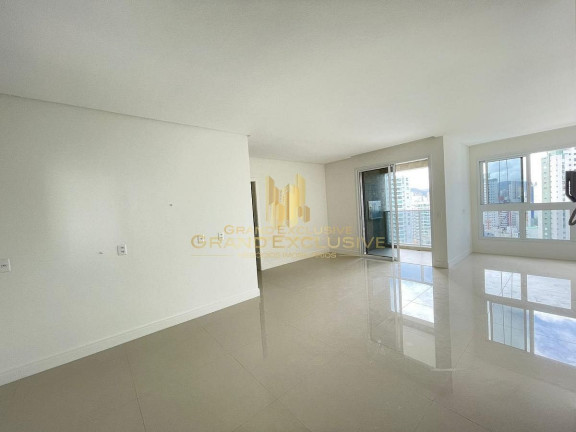 Imagem Apartamento com 3 Quartos à Venda, 121 m² em Centro - Balneário Camboriú Imagem Apartamento com 3 Quartos à Venda, 121 m² em Centro - Balneário Camboriú