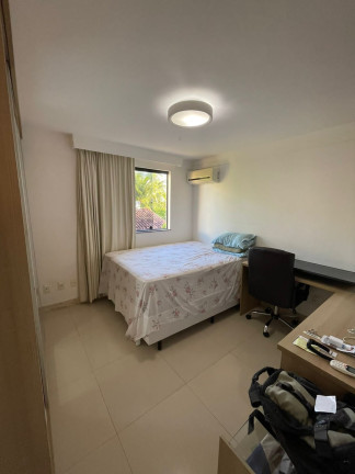 Imagem Casa com 3 Quartos à Venda, 250 m² em Buraquinho - Lauro De Freitas Imagem Casa com 3 Quartos à Venda, 250 m² em Buraquinho - Lauro De Freitas