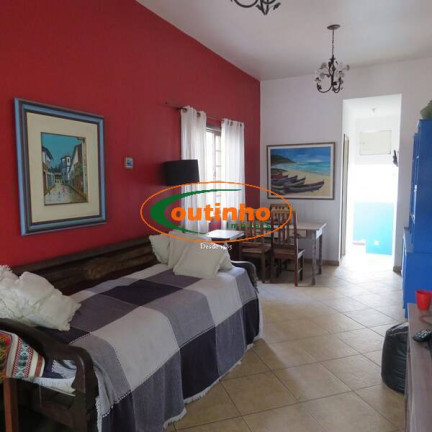 Imagem Casa com 5 Quartos à Venda, 275 m² em Grajaú - Rio De Janeiro Imagem Casa com 5 Quartos à Venda, 275 m² em Grajaú - Rio De Janeiro