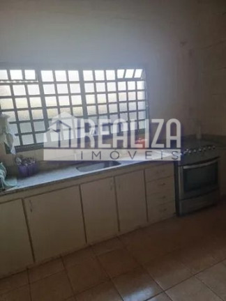 Imagem Casa com 3 Quartos à Venda, 240 m² em Fabrício - Uberaba Imagem Casa com 3 Quartos à Venda, 240 m² em Fabrício - Uberaba