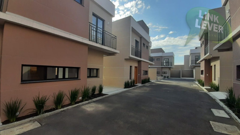 Imagem Casa de Condomínio com 3 Quartos à Venda, 81 m² em Santa Cândida - Curitiba