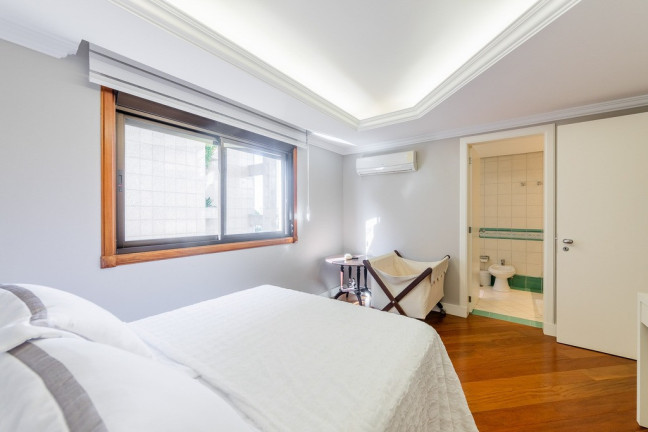 Imagem Apartamento com 4 Quartos à Venda, 405 m² em Moinhos De Vento - Porto Alegre Imagem Apartamento com 4 Quartos à Venda, 405 m² em Moinhos De Vento - Porto Alegre