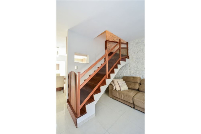 Imagem Casa com 2 Quartos à Venda, em Chácara Santo Antônio (zona Sul) - São Paulo Imagem Casa com 2 Quartos à Venda, em Chácara Santo Antônio (zona Sul) - São Paulo
