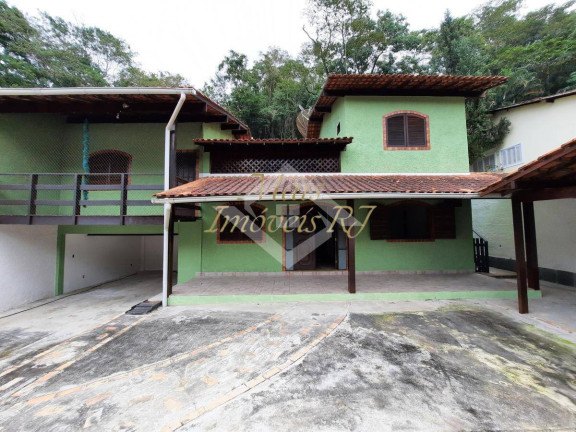 Casa com 6 Quartos à Venda, 230 m² em Itaipu - Niterói